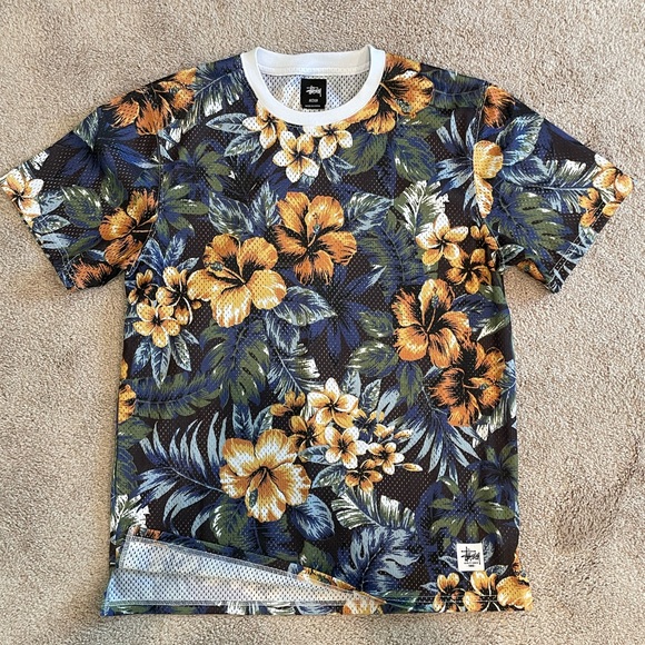 🌼 STUSSY Short set 🌼 | (1) Shirt & (1) Short | Purchase as a set - Picture 1 of 8